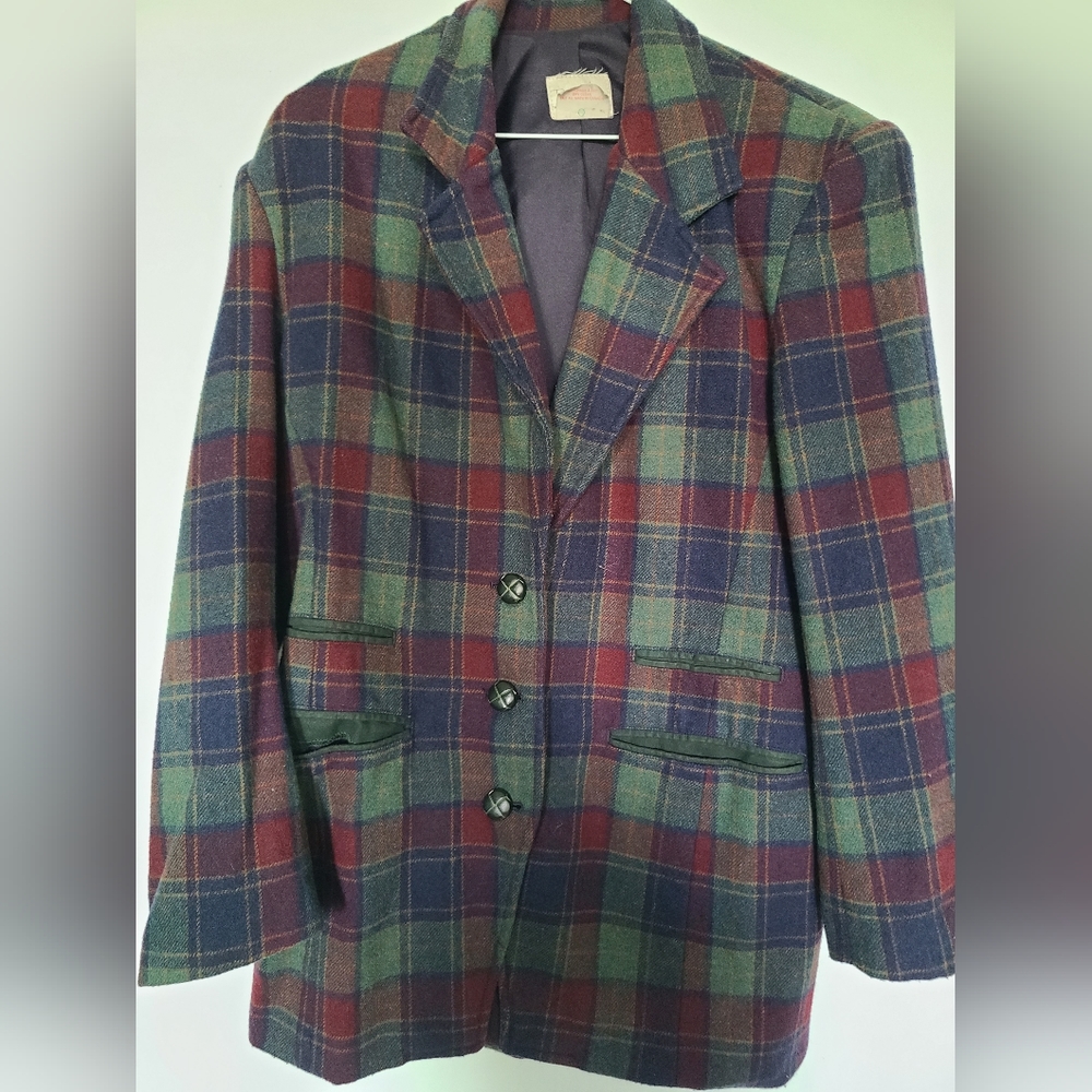 ⚡️SOLD⚡️Vintage 70% wool blazer with light shoulder pad